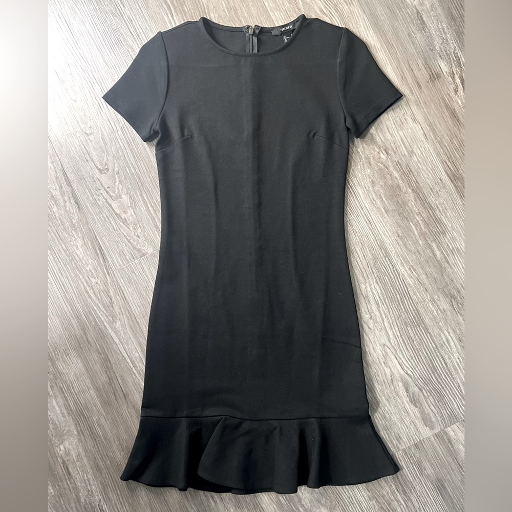 FOREVER21 Short sleeve mini black dress